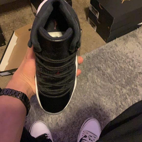 Jordan 11 retro 72-10 (GS) 4Y - Picture 6 of 6
